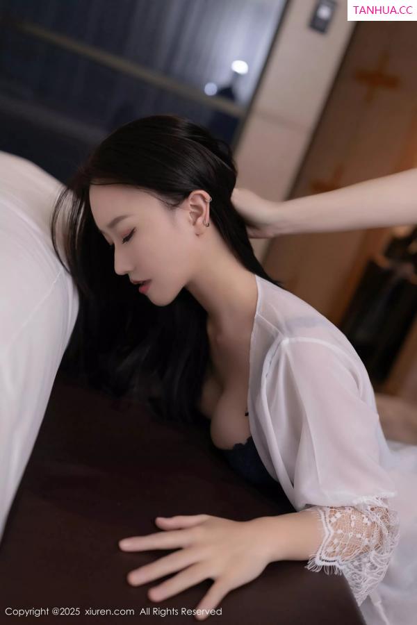   [XiuRen]高清写真图 2025.03.19 No.10042 杏子Yada 美腿性感第70张图片